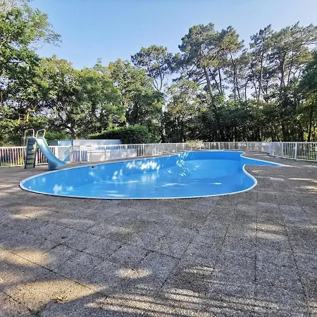 Des Hauts Pins بيت للعطل *