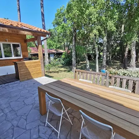 بيت للعطل Des Hauts Pins